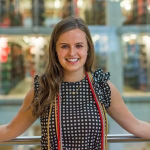 Meet your Posher, Emily